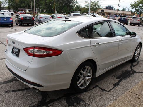 Used 2014 Ford Fusion SE image 9