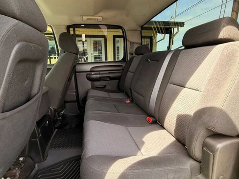 Used 2011 GMC Sierra 2500 SLE AWD/4WD image 17