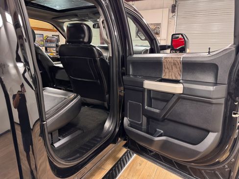 Used 2017 Ford F350 Lariat w/ Lariat Ultimate Package image 17