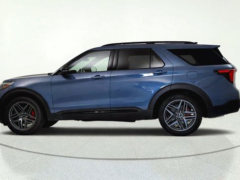 Used 2025 Ford Explorer ST w/ Sun And Sound Package AWD/4WD image 4