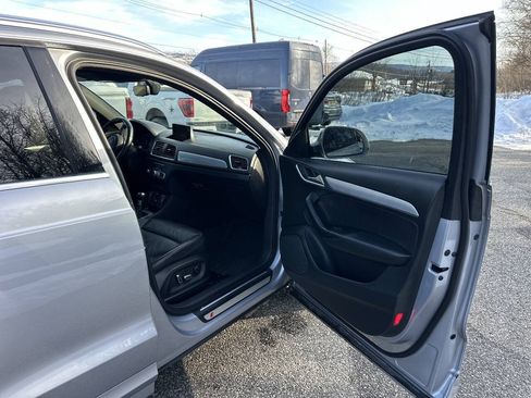 Used 2018 Audi Q3 2.0T Premium Plus w/ Premium Plus Package AWD/4WD image 14