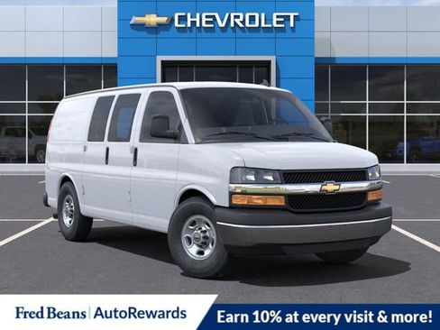 New 2025 Chevrolet Express 3500 w/ Chrome Appearance Package image 7