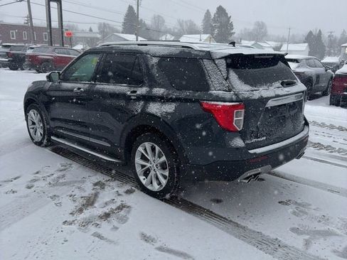 Used 2022 Ford Explorer Platinum w/ Equipment Group 601A image 17