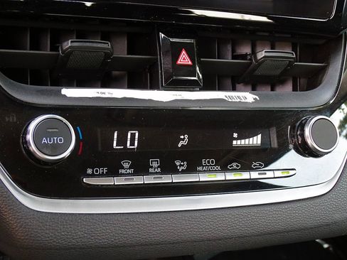 Used 2023 Toyota Corolla LE FWD image 37