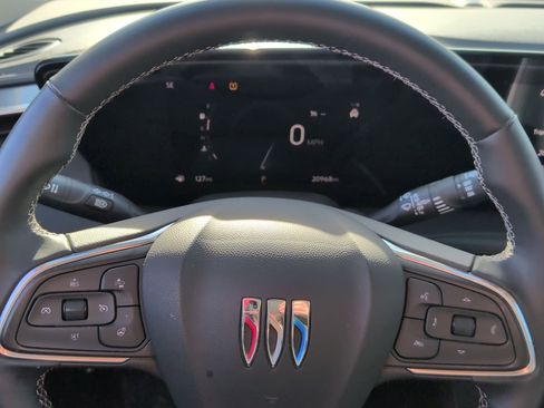 Used 2024 Buick Encore GX Avenir w/ Avenir Technology Package image 15