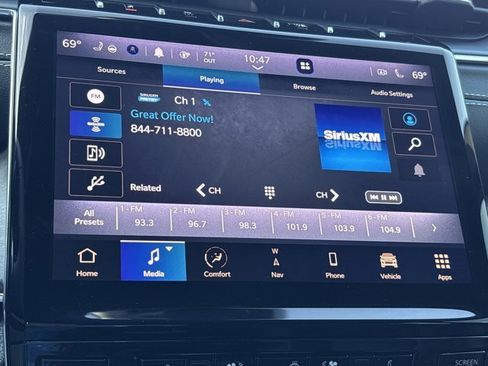 Used 2024 Jeep Grand Cherokee L Overland w/ Advanced Protech Group III image 36