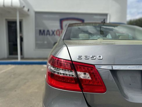 Used 2010 Mercedes-Benz E 350 4MATIC Sedan image 16