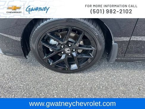 Used 2025 Honda Civic Sport image 9