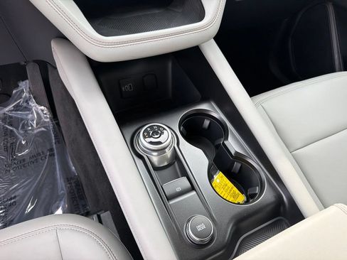 New 2026 Ford Explorer Active w/ Active Comfort Package RWD image 18
