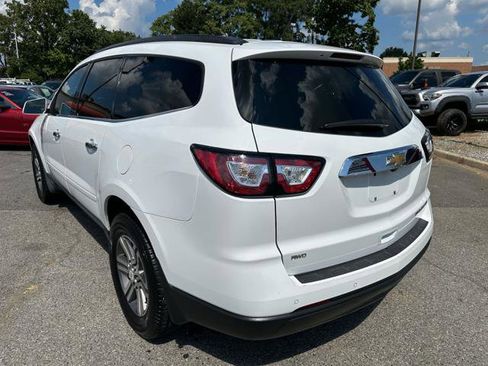 Used 2016 Chevrolet Traverse LT image 7