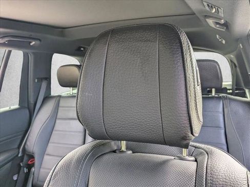 Used 2024 Mercedes-Benz GLS 450 4MATIC image 14