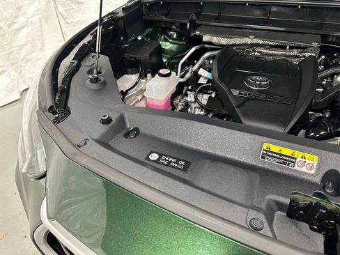 Used 2025 Toyota Highlander XLE image 73