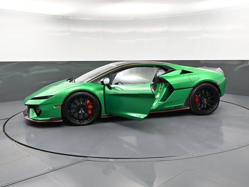Used 2026 Lamborghini Temerario AWD/4WD image 35