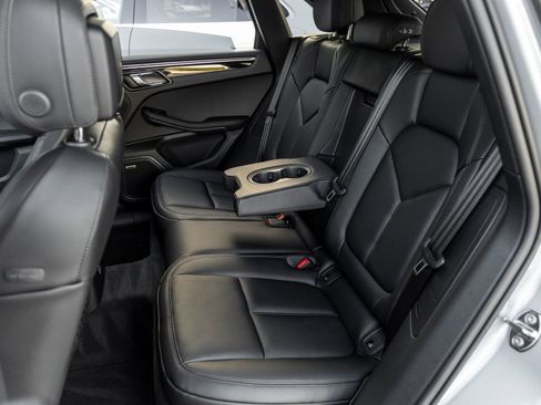 Certified 2026 Porsche Macan AWD/4WD image 35