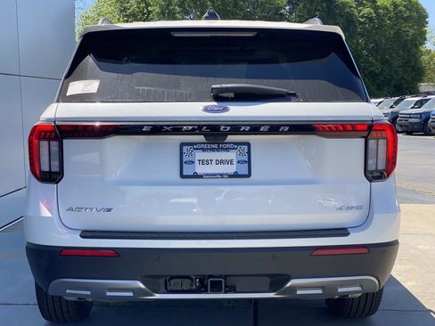 New 2026 Ford Explorer Active w/ Active Comfort Package image 5