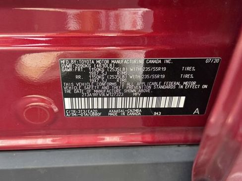 Used 2020 Toyota RAV4 XLE Premium AWD/4WD image 28