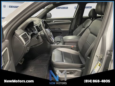 Used 2021 Volkswagen Atlas Cross Sport SE w/ Panoramic Sunroof Package AWD/4WD image 9