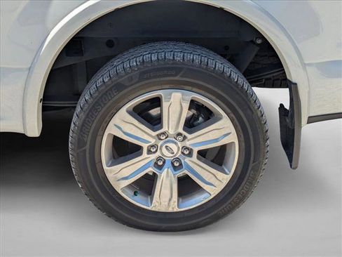 Used 2020 Ford F150 Platinum w/ Equipment Group 701A Luxury image 9