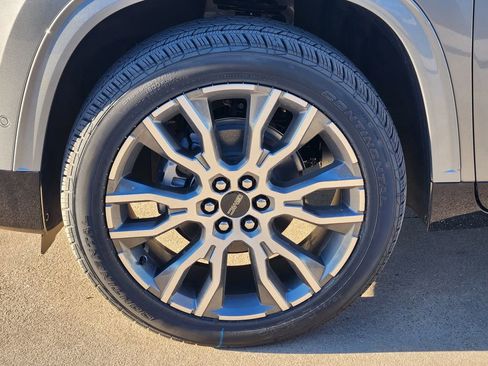 New 2026 GMC Acadia Denali Ultimate w/ LPO, Floor Liner Package image 8