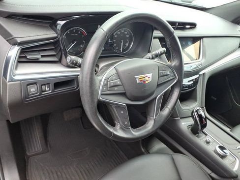Used 2023 Cadillac XT5 Luxury AWD/4WD image 8