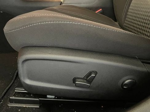 Used 2023 Dodge Charger SXT RWD image 10