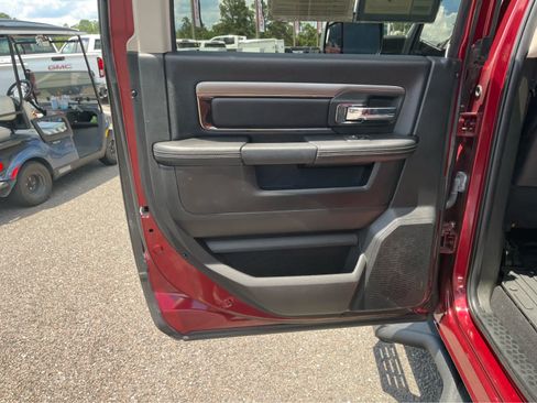 Used 2018 RAM 3500 Laramie w/ Sport Appearance Group AWD/4WD image 19