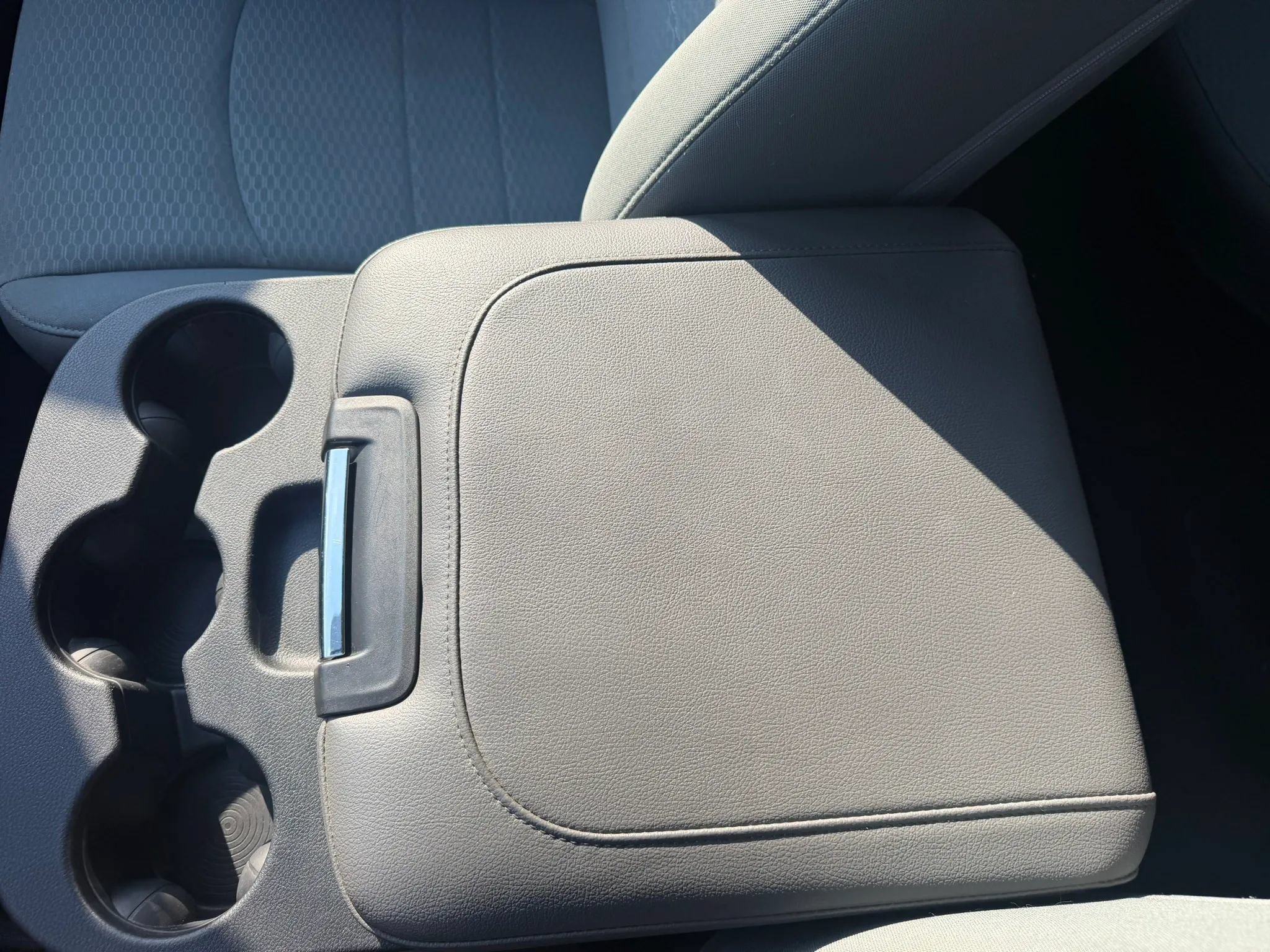 Used 2020 RAM 1500 Classic SLT AWD/4WD image 29