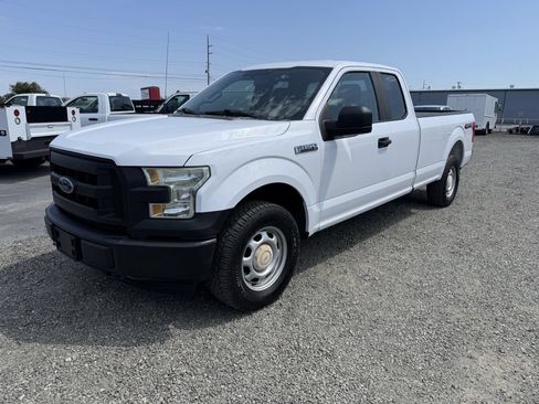 Used 2016 Ford F150 XL w/ XL Power Equipment Group AWD/4WD image 2