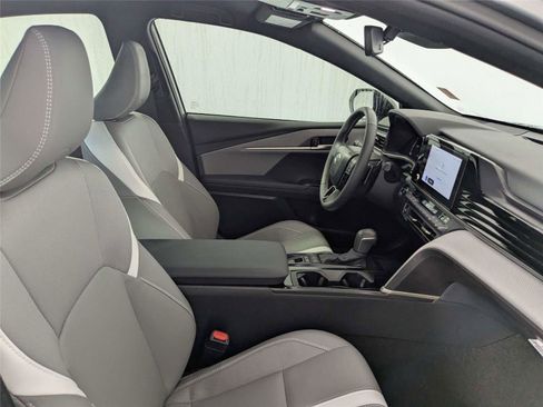 Certified 2025 Toyota Camry SE w/ Convenience Package FWD image 31