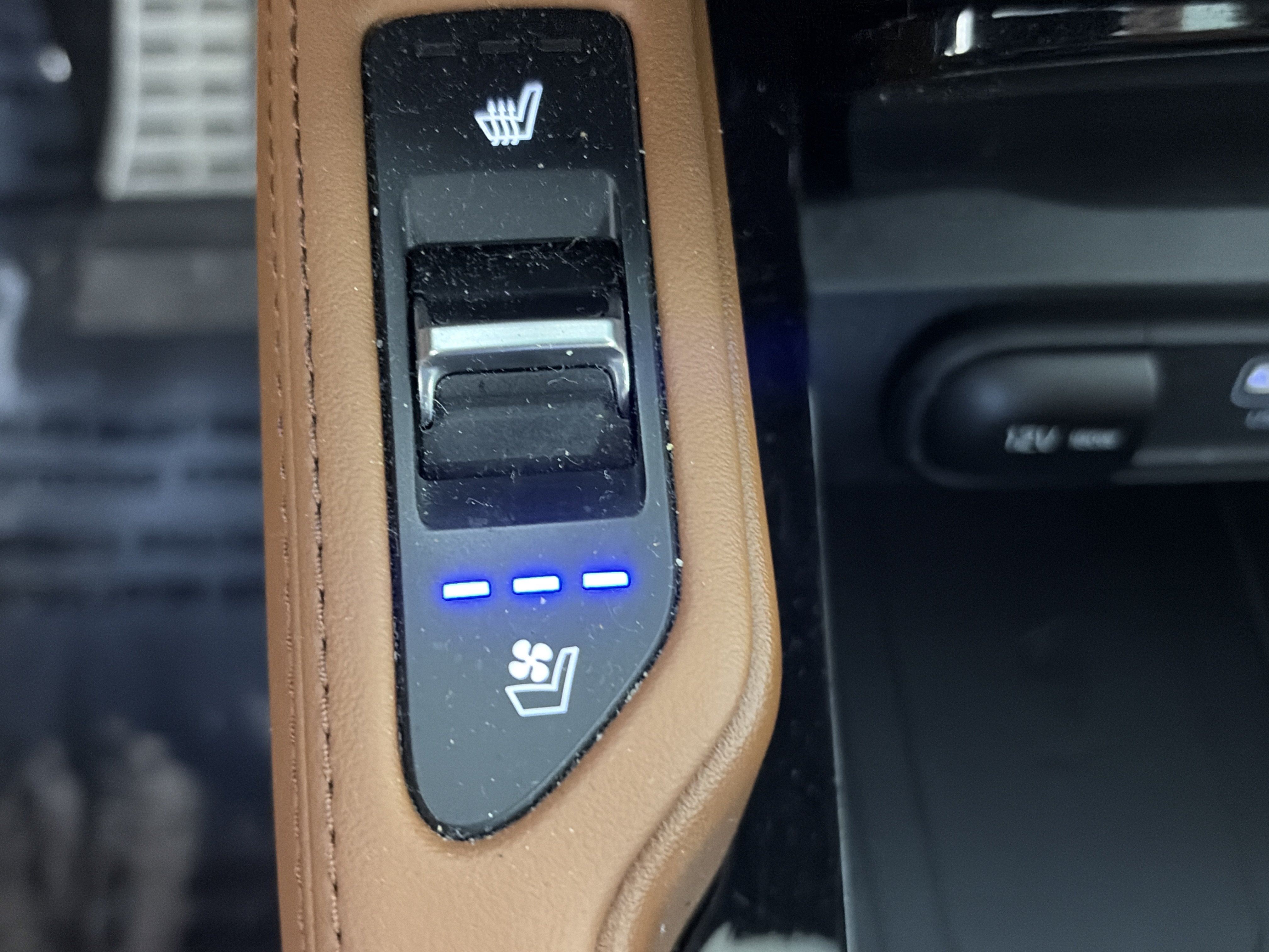Certified 2024 Kia Telluride SX X-Line AWD/4WD image 29