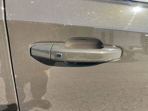 Used 2023 Chevrolet Silverado 1500 LT image 19