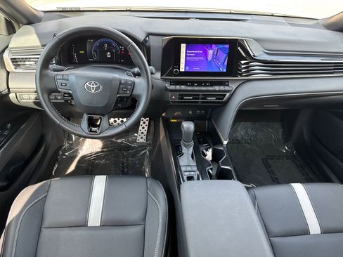 Used 2025 Toyota Camry SE image 22