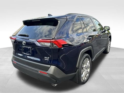 Used 2021 Toyota RAV4 XLE Premium AWD/4WD image 5