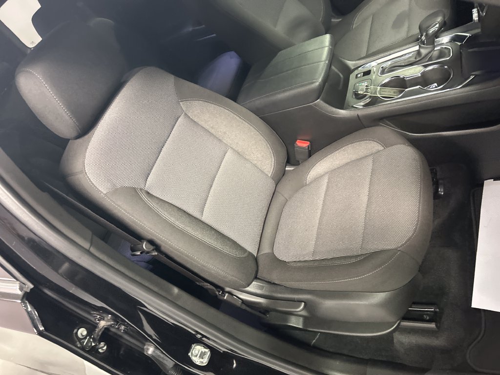 Used 2023 Chevrolet Traverse LT FWD image 26