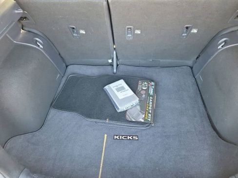 Used 2023 Nissan Kicks SV image 7