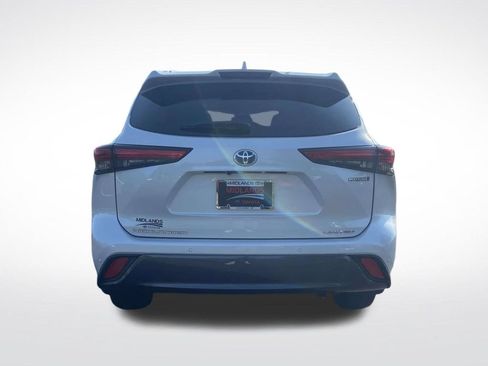 Used 2022 Toyota Highlander Limited AWD/4WD image 5
