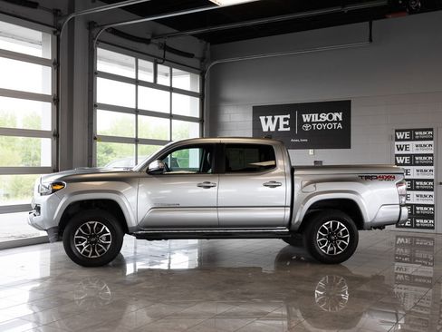 Certified 2023 Toyota Tacoma TRD Sport w/ TRD Premium Sport Package AWD/4WD image 1