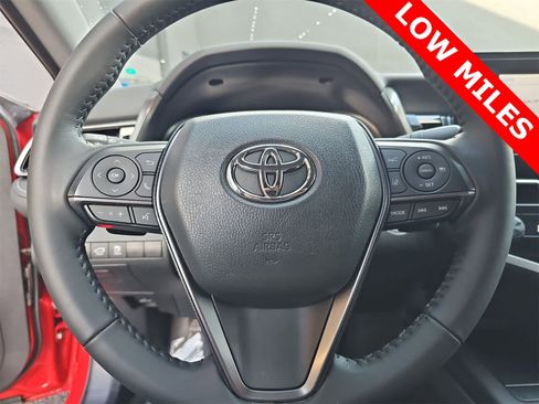 Used 2023 Toyota Camry SE image 19