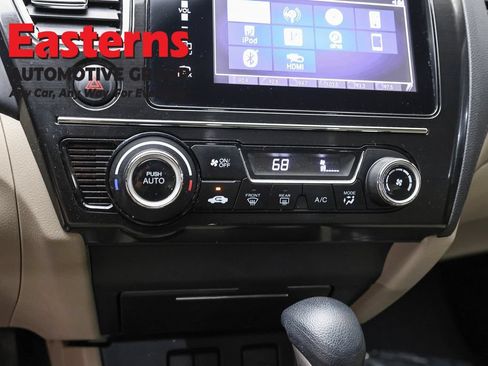 Used 2015 Honda Civic SE image 19