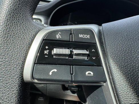 Used 2019 Kia Sorento L FWD image 18