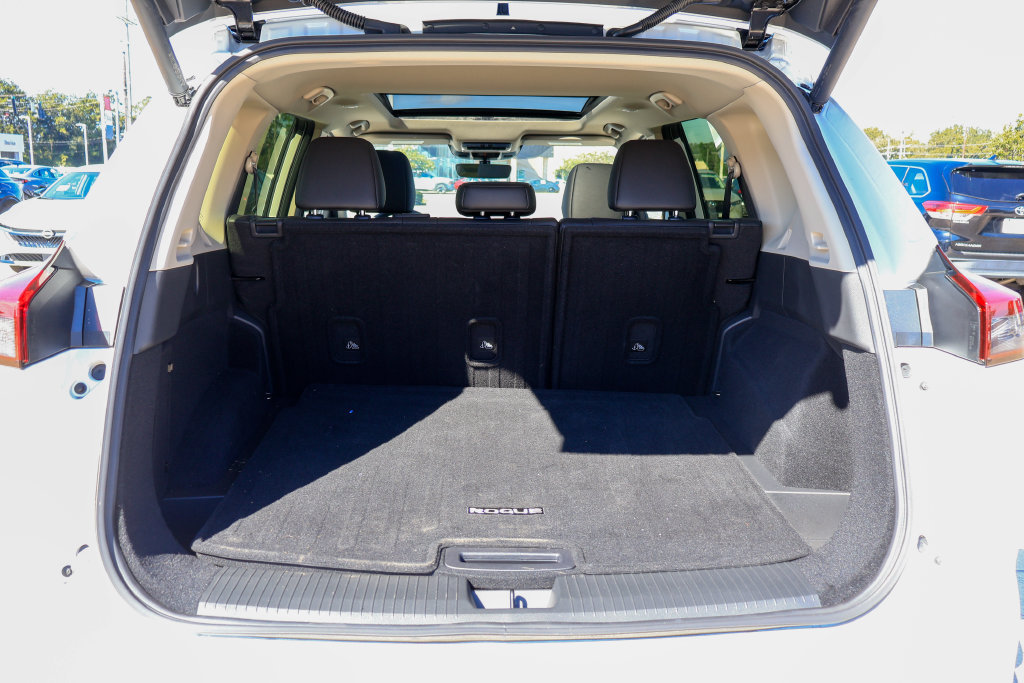 Certified 2026 Nissan Rogue Dark Armor FWD image 26
