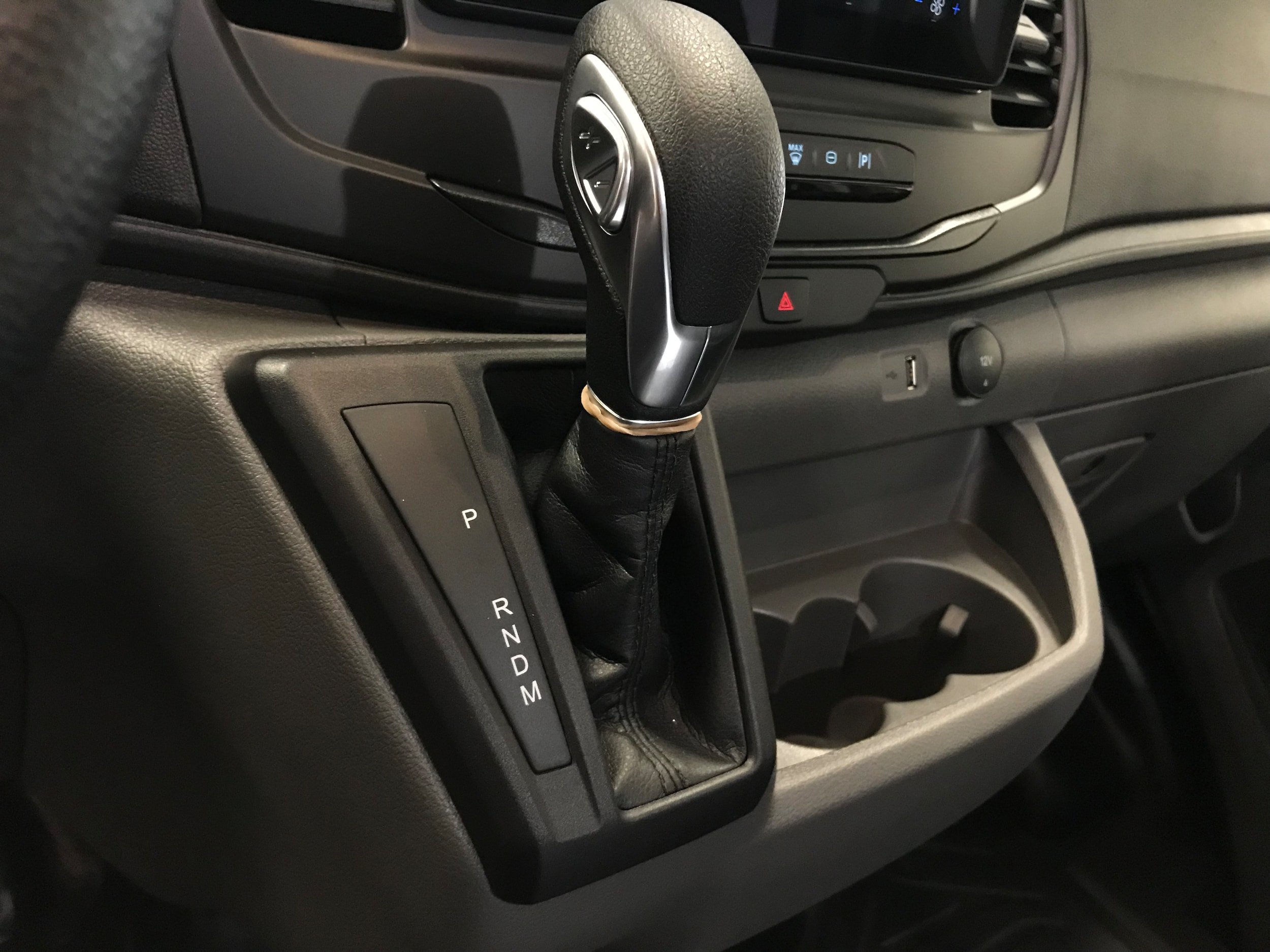 New 2027 Ford Transit 250 Low Roof RWD image 18