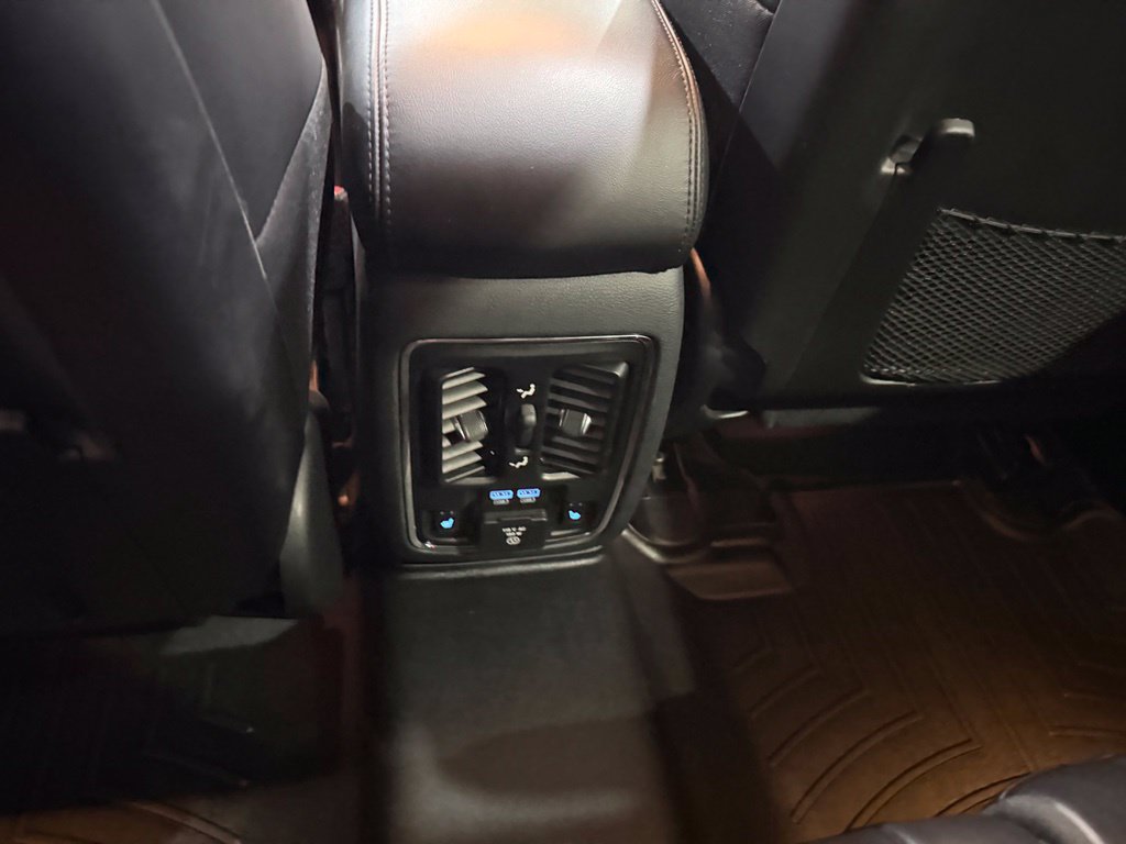 Used 2018 Jeep Grand Cherokee Overland AWD/4WD image 30