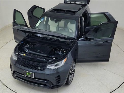 Used 2024 Land Rover Discovery Dynamic SE image 89