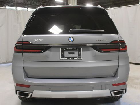 Used 2026 BMW X7 xDrive40i AWD/4WD image 19