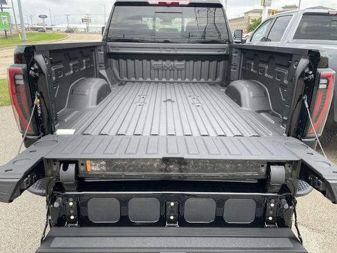 New 2026 GMC Sierra 2500 AT4 AWD/4WD image 28