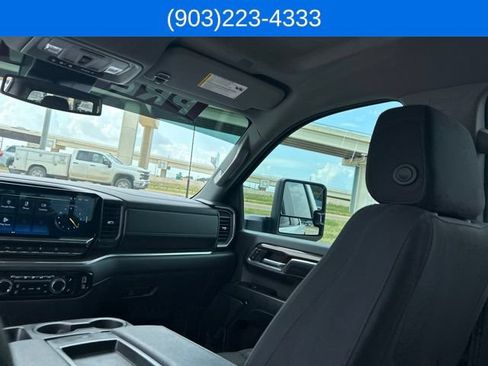 Used 2024 Chevrolet Silverado 2500 LT AWD/4WD image 40