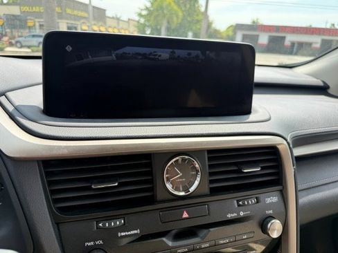 Used 2022 Lexus RX 350L Luxury w/ Accessory Package (Z1) FWD image 19