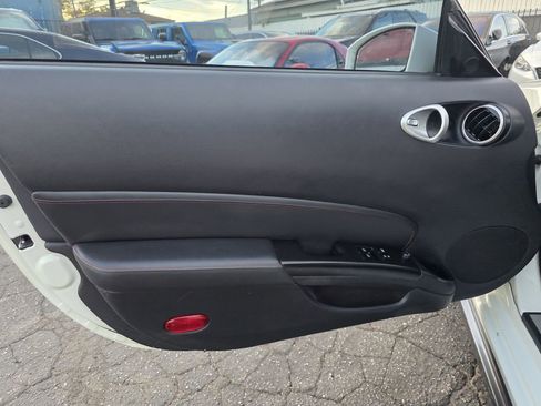 Used 2008 Nissan 350Z NISMO image 17