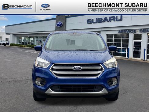 Used 2017 Ford Escape SE image 2